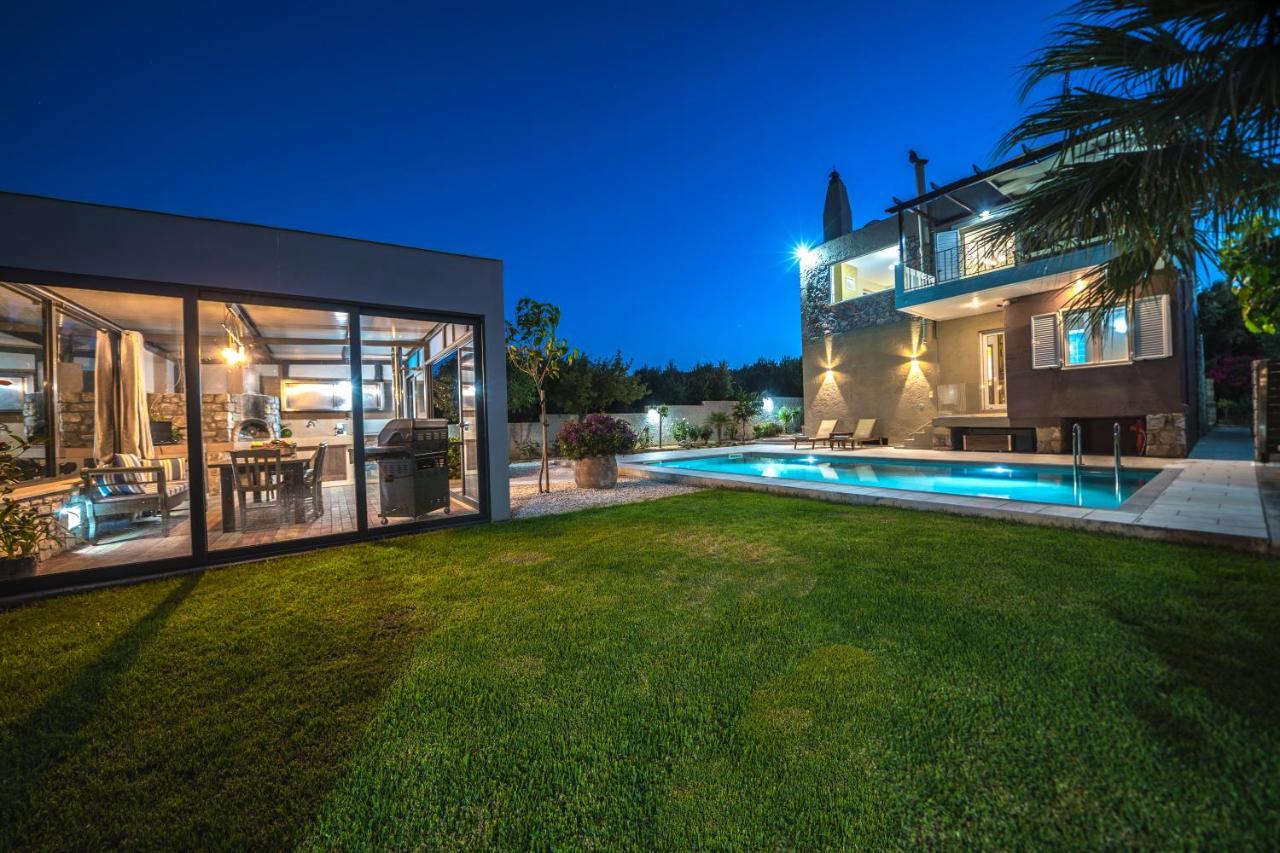 Petronila Luxury Villa With Heated Private Pool Kissamos Ngoại thất bức ảnh